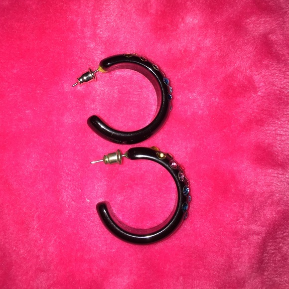 3 for 10💋Festive hoop earrings! - Picture 3 of 3